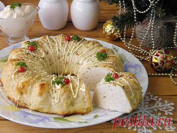 Куриное суфле в духовке

Ингредиенты:
Куриное филе — 1 Штука (большое, без кожи)
Картофель сырой — 2-5 Штук (в зависимости от размера)
Яйцо — 1 Штука
Прованские травы — 0,5 Чайных ложки
Соль — По вкусу
Перец черный молотый — По вкусу
Чеснок — 1 Зубчик
Молоко — 100 -150 Миллилитров
Хлеб белый — 100-120 Грамм
Растительное масло — 0,5 Чайных ложки (для смазывания формы)

Количество порций: 5-6