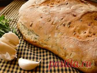 Хляб с лук, магданоз и риган