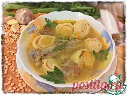 Гороховый суп с чесночными рулетиками - кулинарный рецепт