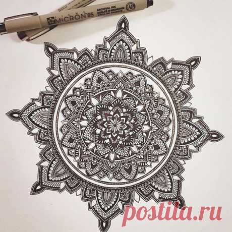 Wonderful mandala by @gguarnero 💜💜💜
.
.
.

#mandala #mandalaart #zenmandala #zentangle #mandaladesign #mandalatattoo #zen #art #zentangleart #nice #picture #cute #girl #draw #drawing #mandalas_nmb #blackandwhite #follow #zenart #night #danihoyos #saturday #mandalapassion #love #doodle #doodling #doodleart #doodlelove #henna