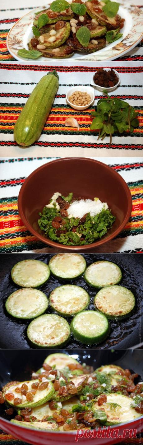 ЖАРЕНЫЕ КАБАЧКИ С МЯТОЙ, СЛЕГКА МАРИНОВАННЫЕ.