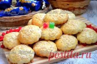 Рецепт песочного печенья на сметане

Что может быть вкуснее печенья, приготовленного в домашних условиях? Мягкое внутри, хрустящее снаружи, ароматное - это все о песочном печенье на сметане, приготовленном по этому рецепту. Обязательно испеките для своих близких, оно очень вкусное! 
Для приготовления песочного печенья на сметане вам потребуется: 
50 г сметаны; 
Показать полностью…