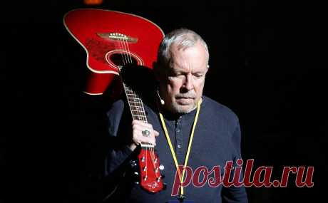 Макаревич, Шац и Соловей подали иск к Минюсту из-за признания иноагентами. Макаревич, Шац и Соловей считают, что законных оснований включать их в реестр иноагентов не было и что такое решение «ущемляет их права и свободы и противоречит Конституции», пишет Чиков