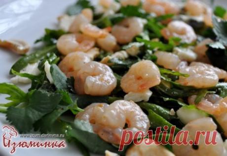 салат с креветками и руколой
