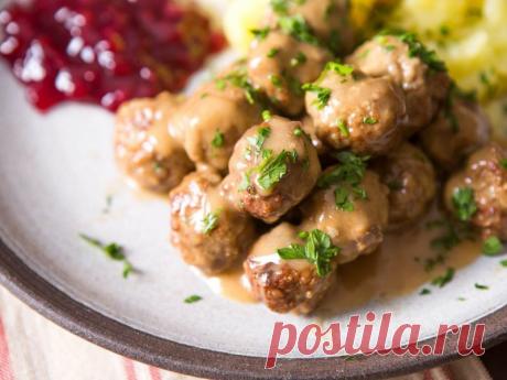 Фрикадельки в сметанном соусе - 8 вкусных рецептов