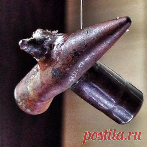 Музей имеет две столкнувшихся пули из битвы при Галлиполи, 1915-16