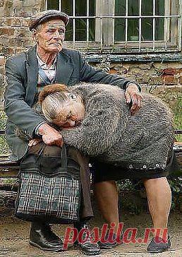 У нас на руках и ногах 20 пальцев у одного человека. Они все одинаковые? Не надо весь бизнес махать под одну гребенку. Если вы действительно хотите получать, а не зарабатывать, приходите 1 мая на обучение записывайтесь скайп romantika448 . viber +380505435343. почта  zp-tv@mail.ru и спросите, посмотрите ,пощупайте, проверьте, поговорите с людьми. Если наши структуры могут показать своих людей, которые зарабатывают по разному на сегодня, не врут, что завтра 2000 долларов, а просто делятся опытом