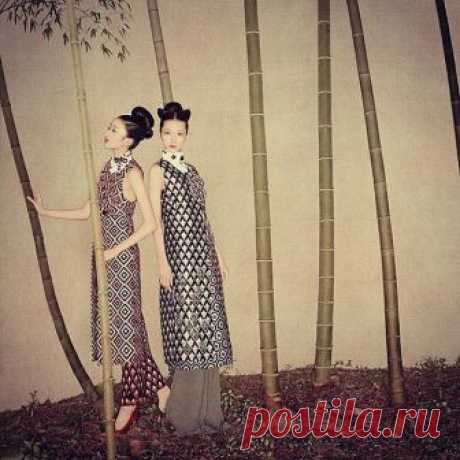 @lizziemontgomerydesign  Prada 2012, Photo by @sunjun78  #prada #fashionphotography #pradadress #chinoiserie #fashioneditorial #sunjunphoto
