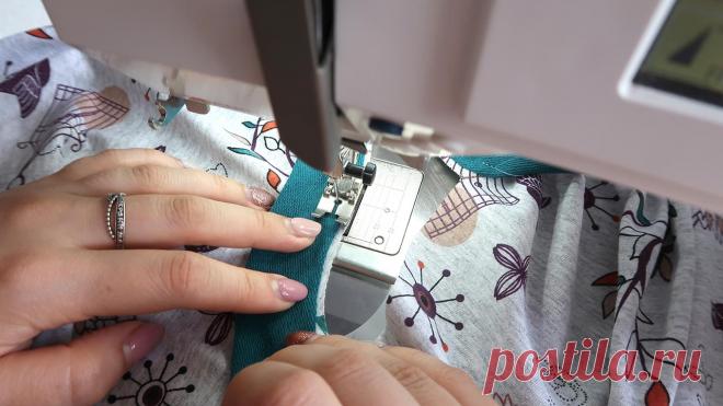 Как обработать горловину в трикотаже без спецмашин Окантовку горловины можно сделать пятью способами помощи бытовой не самой навороченной машины, главное, чтобы была функция зигзаг.