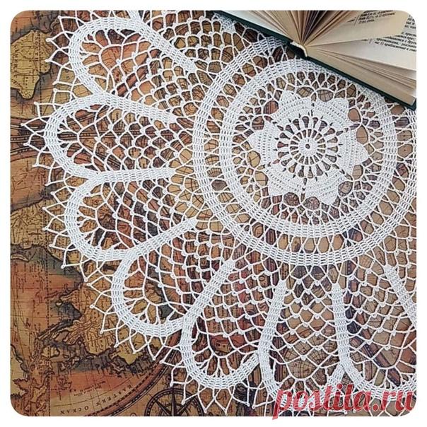 Круглая салфетка в технике брюггского кружева. Вязание крючком.
#вязание #вязание_крючком #салфетка_крючком #брюггское_кружево