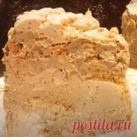 Торт «Сказочный поцелуй». Безе с орехами и нежный кофейный крем - В кастрюльке - Медиаплатформа МирТесен