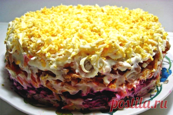 Слоеный салат » Кармен « - КУХНЯ МИРА В этом салате нет ни мяса, ни колбасы, но он очень насыщенный и вкусный. Плавленый сыр придает салату особую нежность, а свёкла и зеленое яблоко сладкую нотку. Приготовьте этот салат на праздничный стол, гости оценят точно. Ингредиенты: Свекла — 2 средних клубня или 1 крупный Яйца — 3 или 4 шт Сыр плавленый — 100 […]