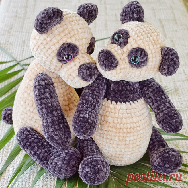 PDF Панда Лилу крючком. FREE crochet pattern; Аmigurumi animal patterns. Амигуруми схемы и описания на русском. Вязаные игрушки и поделки своими руками #amimore - плюшевая панда, пандочка из велюровой пряжи медведь, медвежонок, мишка.