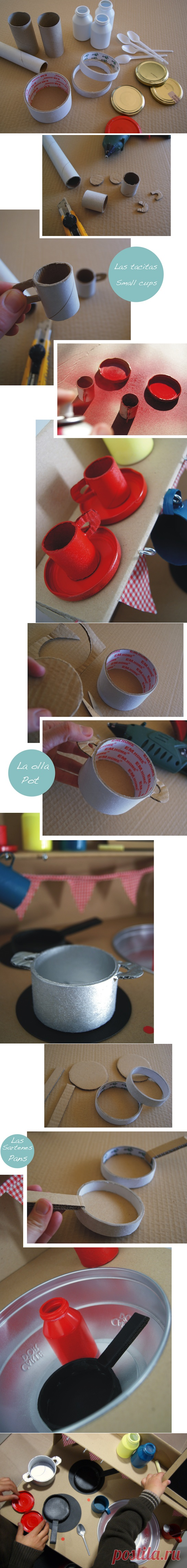 Cocinita de cartón (II) / Cardboard kitchen toy (II) | La Factoría Plástica