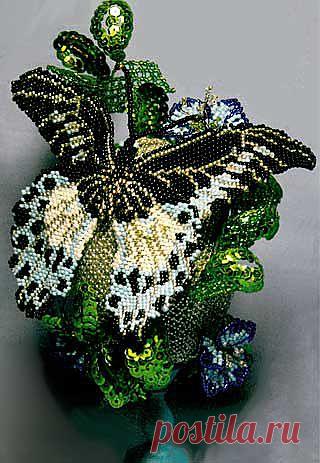 Бабочка- пасхальное яйцо.