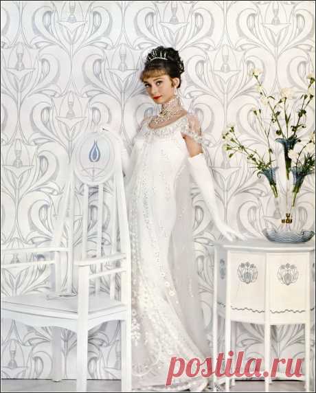 Audrey Hepburn in costume designed and photographed by Cec… | Flickr