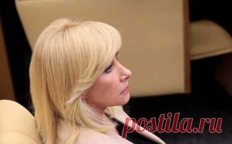 Пушкина назвала безграмотными предложения по запрету феминизма и чайлдфри. По словам бывшего уполномоченного по правам ребенка в Подмосковье, подготавливаемый Совфедом законопроект является антиконституционным и подменяет вопрос защиты прав женщин на безопасный аборт таким понятием, как убийство детей