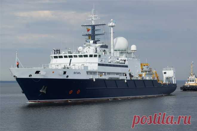 Корабль ВМФ РФ "Янтарь" перед решающей битвой за Алеппо