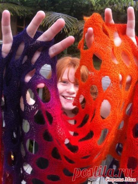 Необычный шарф &quot;Швейцарский сыр&quot;