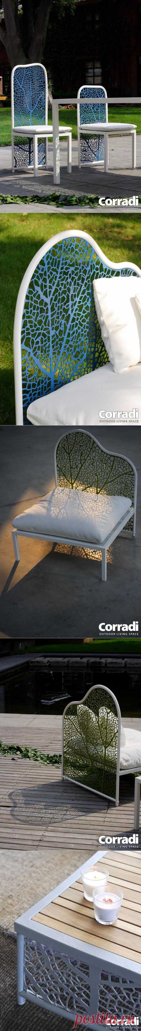 «Листья» (Fogila) — так называется коллекция, состоящая из 9 предметов для приятного времяпрепровождения на свежем воздухе. Романтичный, элегантный и в то же время креативный итальянский дизайн сделает вашу террасу местом, которое не только расслабляет, но и вдохновляет.