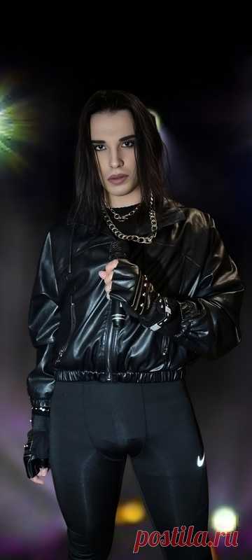 SLAVA VOLK Певец
