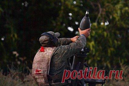 ВС РФ уничтожили более 260 украинских солдат на Артемовском направлении. Вооруженные силы России за минувшие сутки уничтожили свыше 260 украинских солдат в районе села Калиновка на Артемовском направлении. Об этом заявил журналистам в понедельник, 3 октября, официальный представитель Министерства обороны генерал-лейтенант Игорь Конашенков.