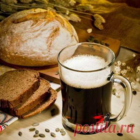 Хлебный квас в домашних условиях

Домашний квас - исключительно натуральный продукт. И приготовить его просто! Квас это продукт брожения и по влиянию на организм во многом схож с кефиром или простоквашей. Он полезен для желудочно-кишечного тракта и сердечно-сосудистой системы, повышает тонус, хорошо утоляет жажду.

Ингредиенты:
Показать полностью...