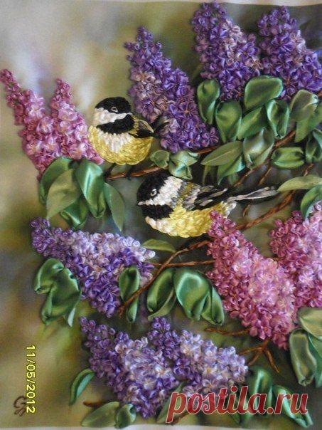 Пернатые в вышивке лентами