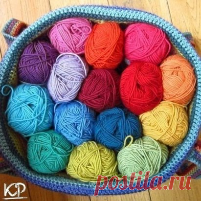 65 СОВЕТОВ ПО ВЯЗАНИЮ! 
 ✔ Сохраняем себе! 
1. Купить указанную в описании модели пряжу удается не всегда, но всегда следует покупать пряжу, длина которой хотя бы примерно соответствует длине пряжи, указанной в инструкции. Толщина спиц тоже должна соответствовать той, которая указана в инструкции. 
2. Перед началом вязания внимательно прочтите описание работы. Ведь даже из-за неправильного толкования скобки или запятой инструкция может показаться непонятной, что серьезно осложнит Вашу работу.