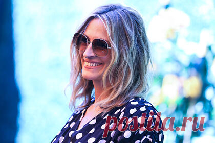 Джулия Робертс арендовала дом за миллион рублей в неделю. Американская актриса Джулия Робертс на время съемок в новом фильме «Билет в рай» (Ticket to Paradise) арендовала роскошный дом в Австралии. Знаменитость приехала в особняк в штате Новый Южный Уэльс со своей семьей. Неделя проживания в таком доме стоит 14 тысяч долларов (более миллиона рублей).