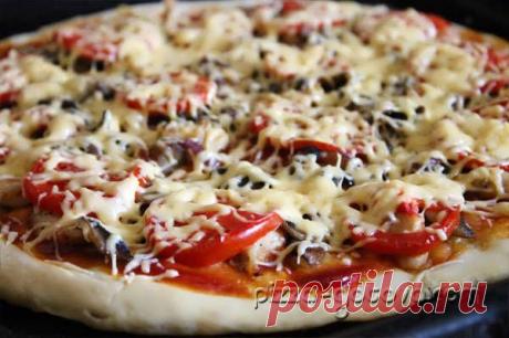 Пицца с курицей и грибами - простой рецепт с фото
