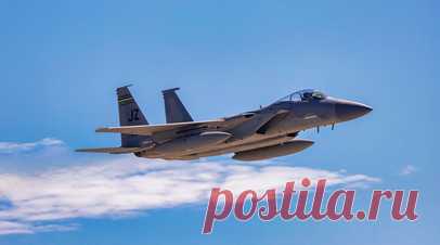 АВС: самолёт F-18 ВВС США разбился возле базы морской пехоты в Сан-Диего. Истребитель F-18 ВВС США потерпел крушение вблизи авиационной базы морской пехоты Мирамар на территории Сан-Диего в американском штате Калифорния. Об этом говорится в сюжете телеканала ABC News. Читать далее