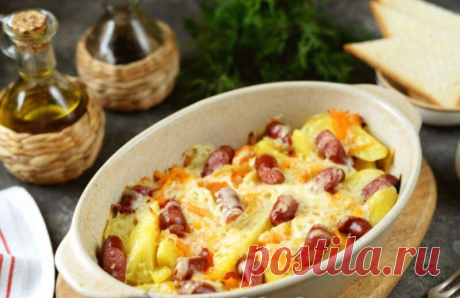 Картошка С Охотничьими Колбасками В Духовке Картошка с охотничьими колбасками в духовке получается очень вкусной, ароматной со вкусами копченых сосисок.