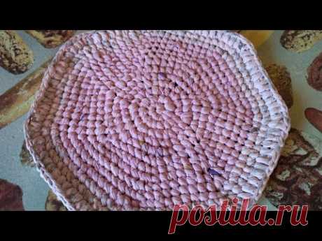 Вязаное крючком блюдо из старых футболок