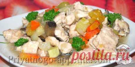 Рецепт «куриная грудка с овощами» попал ко мне из кулинарной передачи, в которой шла речь о полезном питании. Приготовив это блюдо, я пришла в полный восторг. Как просто и очень быстро можно приготовить для всей семьи такое полезное и невероятно вкусное блюдо. Теперь всем советую и рекомендую этот рецепт. Овощи в этом рецепте можно добавлять в разных пропорциях и менять их, дополнив своими овощами по вкусу и времени года.