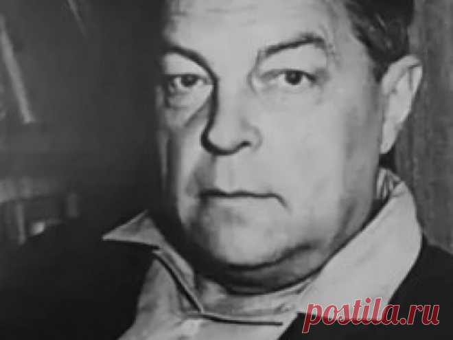 Иван Ефремов. История великого провидца 











Примеров писателей-фантастов, которые оставили свой след и в науке, немало. Это биохимик Айзек Азимов, изобретатель Артур Кларк, философ Станислав Лем, географ Жюль Верн. Да что там говори…
