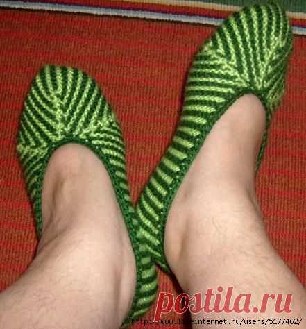 Зелёно-жёлтые (полосатые тапочки ).