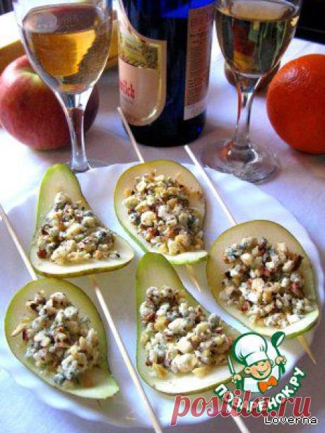 Лепестки из груш с орехами и Дор-Блю - кулинарный рецепт