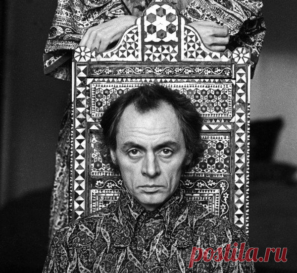 Шотландский психиатр Р. Д. Лэйнг во время лечения пациентов сам притворялся сумасшедшим | Human psychology