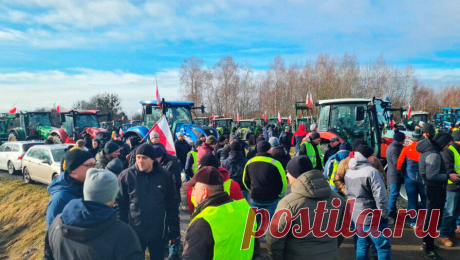 Польские фермеры собираются заблокировать КПП на границе с Украиной до конца года. Польские фермеры собираются возобновить акцию протеста у контрольно-пропускного пункта &quot;Медика — Шегини&quot; на границе с Украиной. Об этом сообщил Telegram-канал украинской государственной пограничной службы. По данным ...