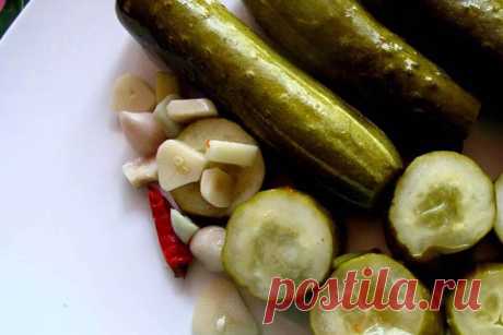 Огурцы &quot;Злодейские&quot;: хрустящие, ароматные и очень вкусные