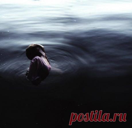 Если вода доходит до рта, держи голову выше.
Станислав Ежи Лец