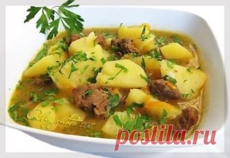 Жаркое по-домашнему. Получается очень вкусно 


Все только натуральное и домашнее! Готовлю постоянно!









 
Курицу порезать средне (у меня было 2 окорочка)
Поджарить на раст. масле почти до готовности с луком и морковью.
Картошку (5-6 штук)…