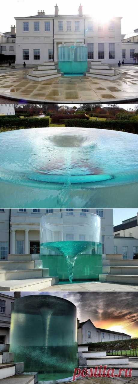Уильям Пай создал потрясающую скульптуру-фонтан под названием “Харибда”, которая располагается в Сандерленде, Великобритания