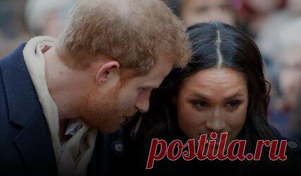 Принц Гарри и Меган Маркл устроили дикий скандал в гостинице Нью-Йорка Скандалистка Меган Маркл, с помощью манипуляций женившая на себе олуха принца Гарри, надеялась, что сможет манипулировать БКС и займет там первое и главное место. Увы, ничего не вышло – «герцогине» указали, что есть правила, которые она должна соблюдать. После этого последовали истерики и новый скандал, закончившийся демонстративным отъездом герцогов Сассекских в США. Догонять душную парочку никто не ст...