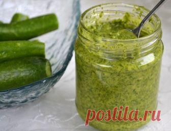 Укропный соус - супер добавка для многих блюд! 
Зелень для любого блюда - своеобразная изюминка, а укроп - ароматный, свежий, вкусный! Предлагаем вам приготовить укропный соус, который можно оставить на зиму и пользоваться свежайшей зеленью даже в…