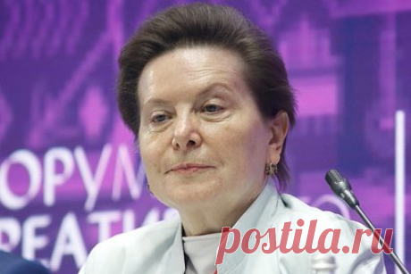 Глава Югры велела жителям самим бороться с бездомными собаками и попала на видео. Глава Ханты-Мансийского автономного округа (ХМАО) Наталья Комарова на встрече с жителями Нягани велела им самим бороться с бездомными собаками. Часть ее выступления попала на видео. На представленных кадрах видно, как глава Югры отвечает на вопрос одной из женщин о содержании бродячих животных.