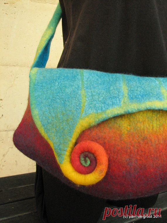 spiral felt bag