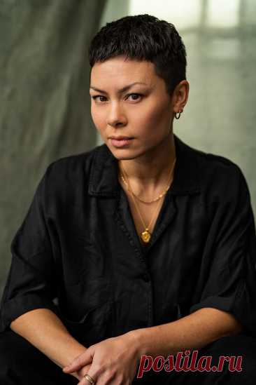 Анна Леонг Брофи