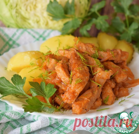 Свинина с капустой и солёным огурцом – кулинарный рецепт